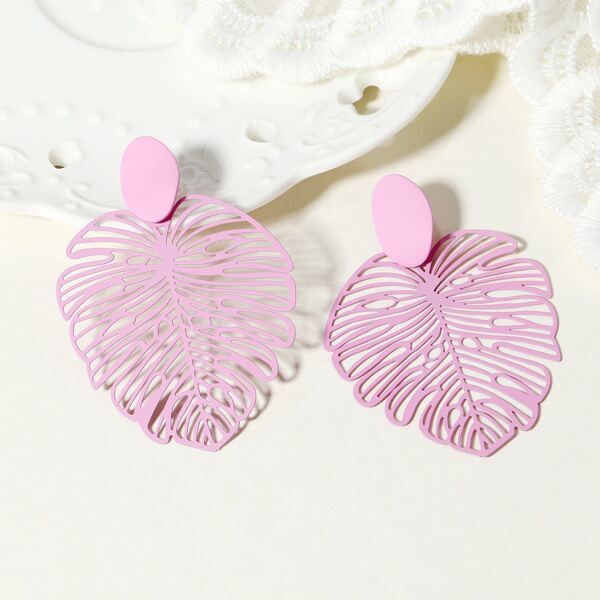 

Leaf Design Earrings, Pink