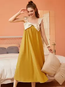 SHEIN Vestido para dormir con lazo delantero ribete con fruncido - Mostaza Amarilla - Ver 1