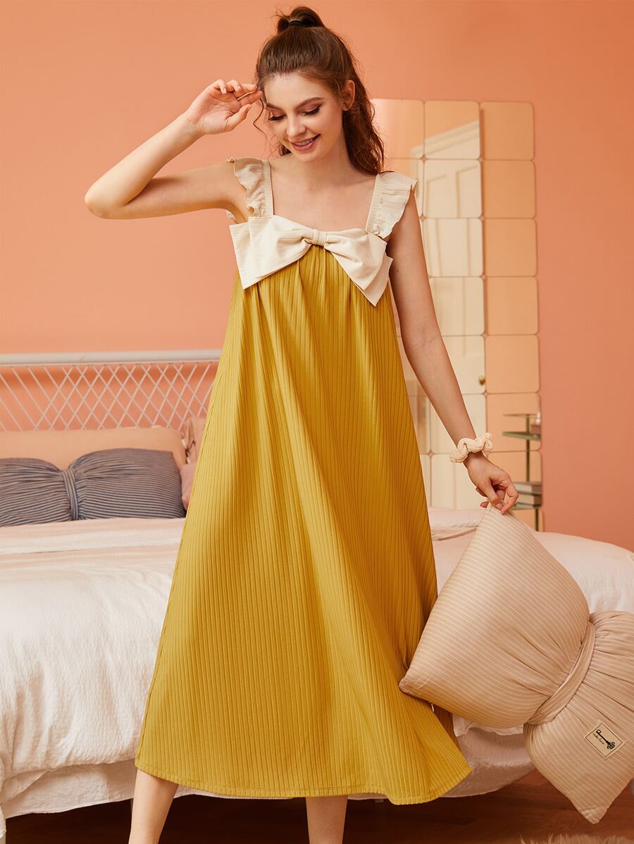 SHEIN Vestido para dormir con lazo delantero ribete con fruncido - Mostaza Amarilla - Ver 1