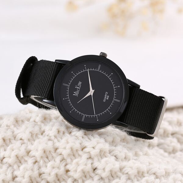 

Men Nylon Strap Quartz Watch