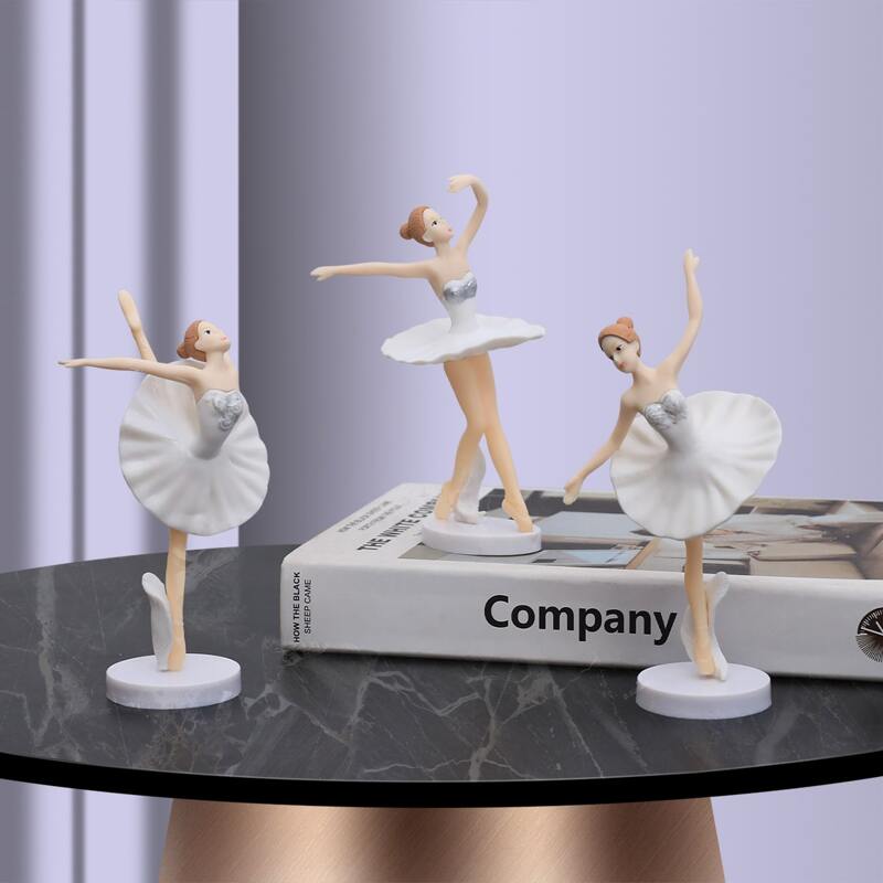 

3pcs Girl Shaped Art Decoration, White