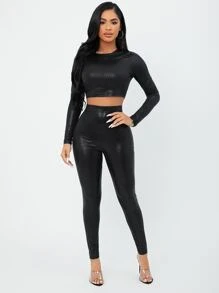 SHEIN SXY de cocodrilo en relieve Camiseta corta & Pantalones Conjunto