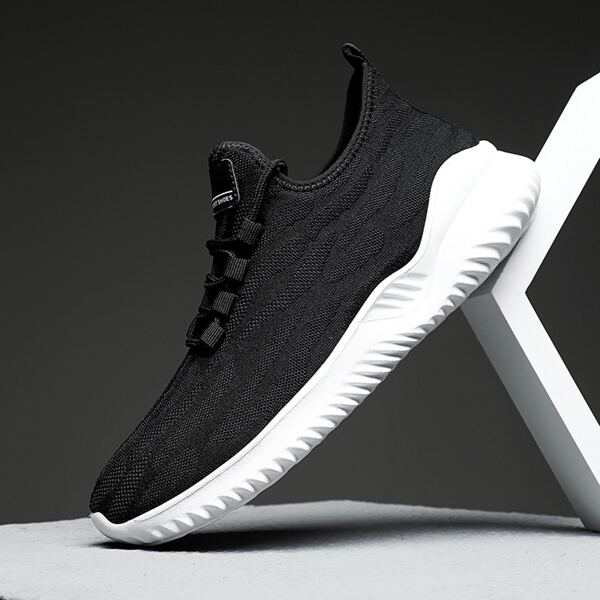 

Men Breathable Lace-up Front Running Shoes, Black and white