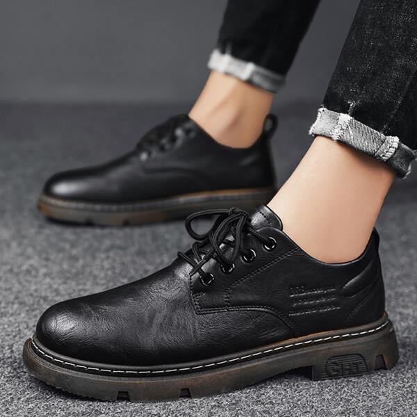 

Men Letter Graphic Lace-up Front Sneakers, Black