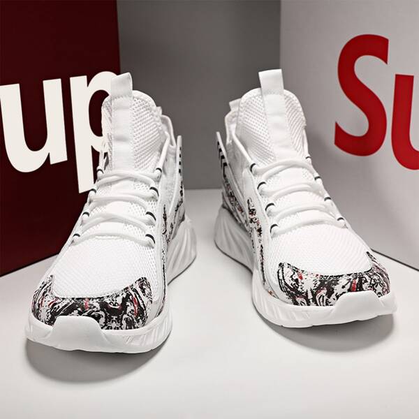 

Men Arrow Pattern Mesh Panel Sneakers, White