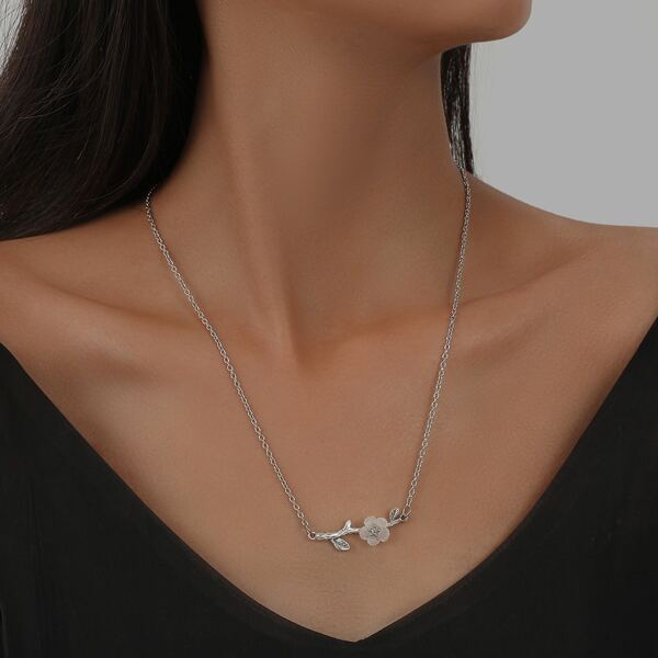 

Flower Charm Necklace, Silver