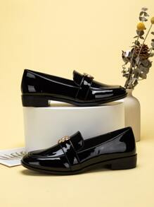 Fall/Winter Women's Black Minimalist Metal Decor Flat Loafers, Fashionable Round Toe Flats