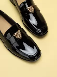 Fall/Winter Women's Black Minimalist Metal Decor Flat Loafers, Fashionable Round Toe Flats