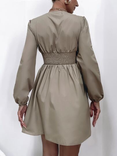 ドレス ソリッド ルーシュ シャーリングバック