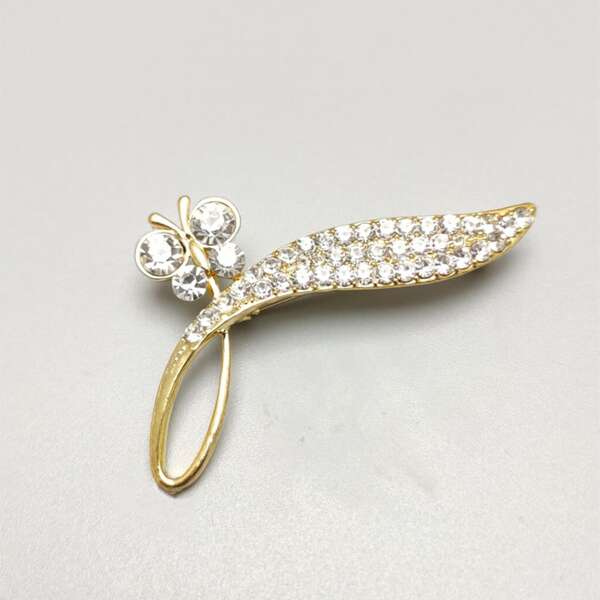 

Rhinestone Butterfly Decor Brooch, Gold