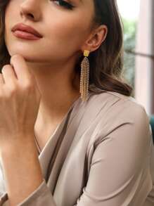 MOTF PREMIUM 水鑽流蘇耳墜 - 金黃色 - 查看 9