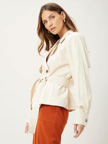 MOTF PREMIUM 腰帶風衣外套 - 米色 - 查看 10