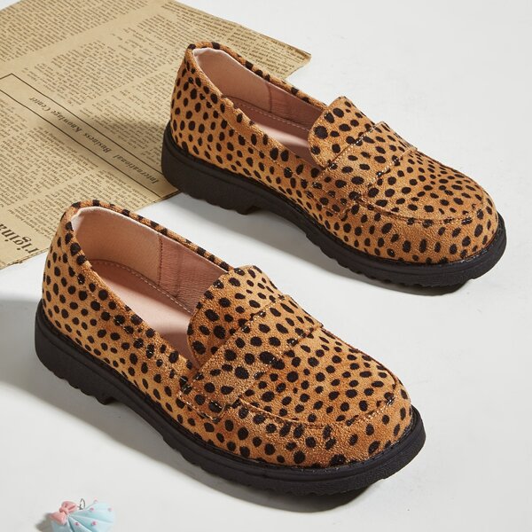 

Girls Leopard Graphic Loafers, Multicolor