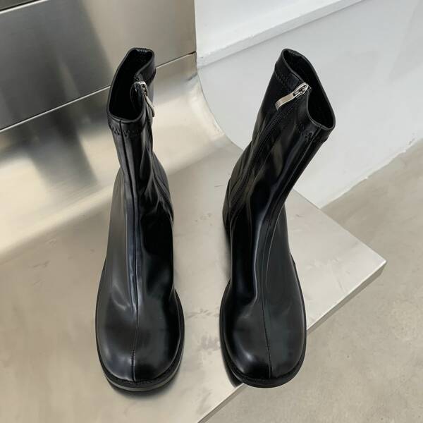 

Side Zip Chunky Heeled Classic Boots, Black