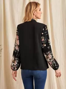 EMERY ROSE Floral Print Bishop Sleeve Tie Neck Blouse - Black - View 2
