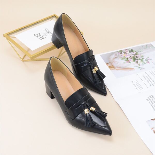 

Tassel Decor Point Toe Chunky Loafers, Black