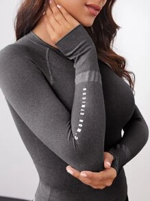 Easithlete Seamless Letter Graphic Sports Long Sleeve Tee With Thumb Hole Fitted Shirt - Black - View 6