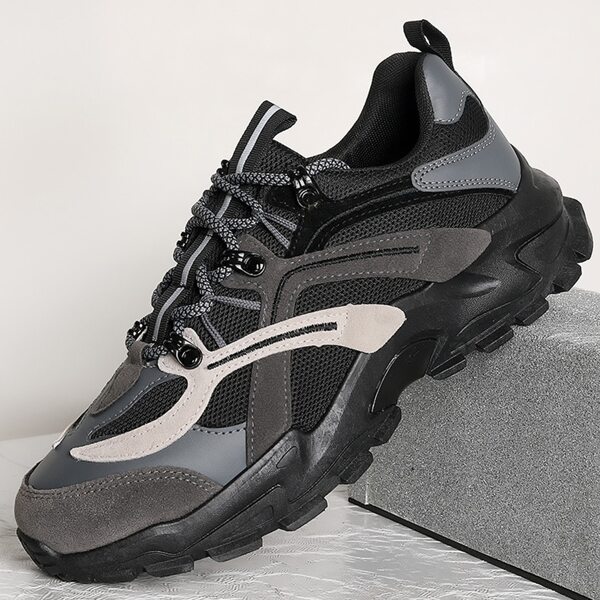 

Men Letter Graphic Chunky Sneakers, Black