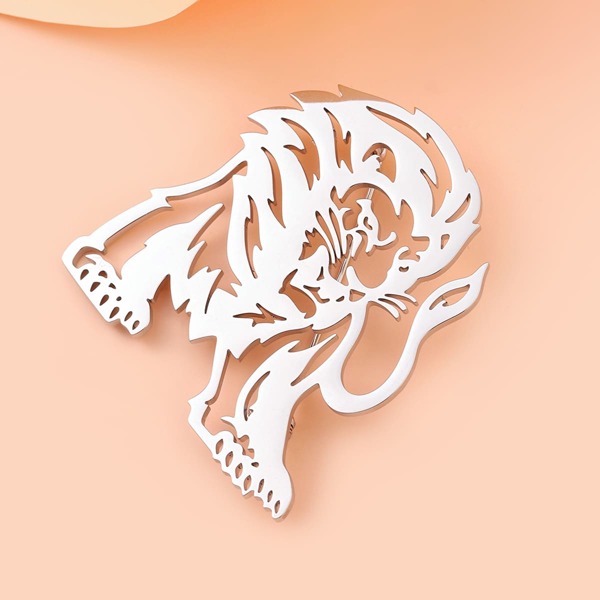 

Hollow Out Lion Design Brooch, Silver
