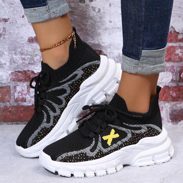 

Two Tone Graphic Breathable Running Shoes, Black