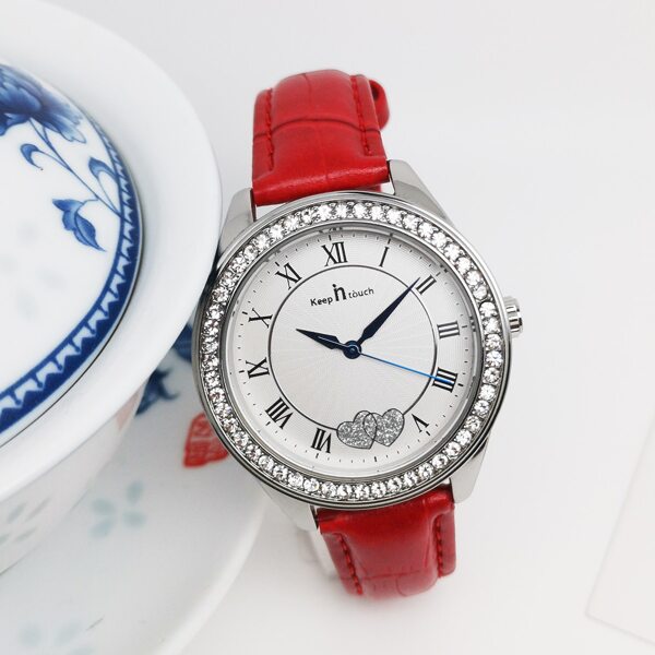 

Rhinestone Decor Round Pointer Quartz Watch