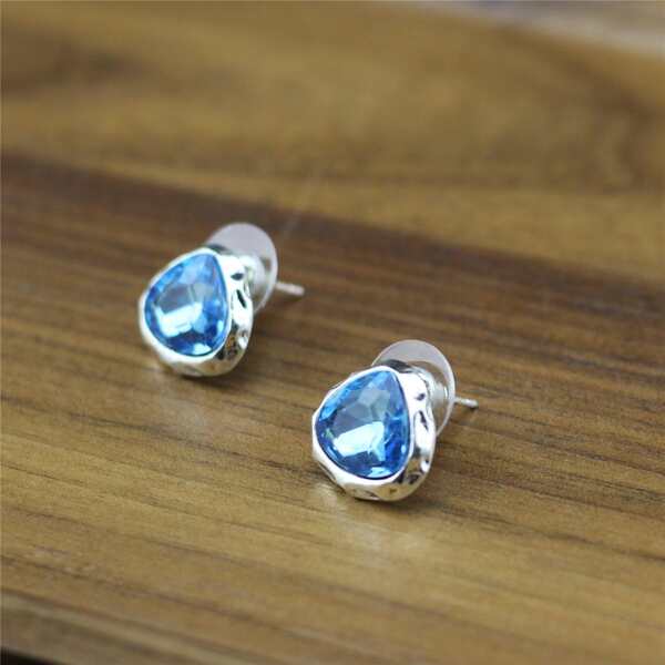 

Geometric Rhinestone Decor Stud Earrings, Multicolor