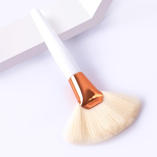 

1pc Fan Shaped Contour Brush, White