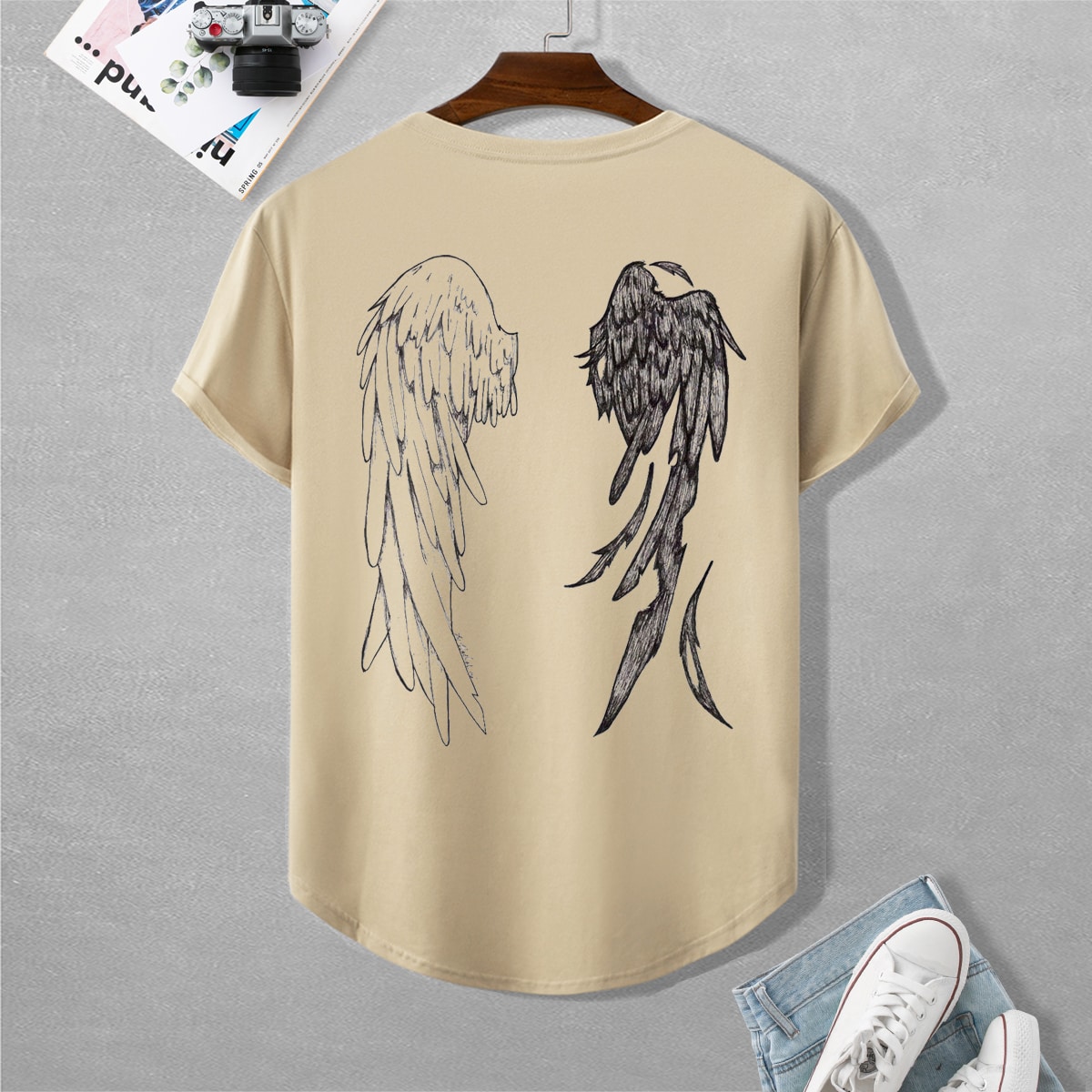 для мужчины два Футболка крыло принтом с круглым воротником