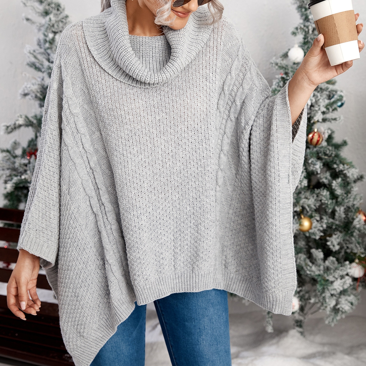 Пончо вязаный