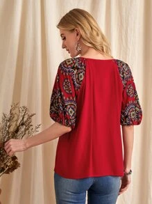 EMERY ROSE Top con estampado de dibujo de manga raglán - Rojo - Ver 2