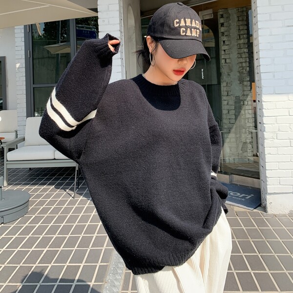 

Striped Pattern Drop Shoulder Sweater, Black