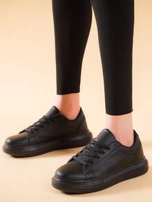 Minimalist Lace-up Front Skate Shoes - Black - View 2