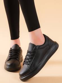 Minimalist Lace-up Front Skate Shoes - Black - View 4