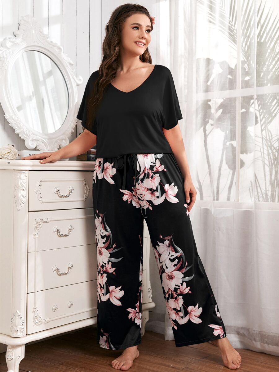 Plus Floral Print Pyjama Set - Black - View 1