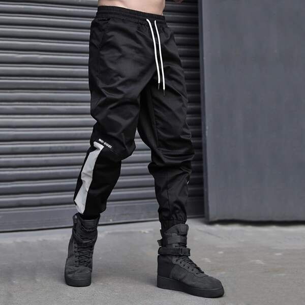 

Men Letter Graphic Contrast Panel Drawstring Waist Joggers, Black