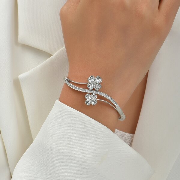 

Zircon Four Leaf Clover Decor Bracelet, Silver