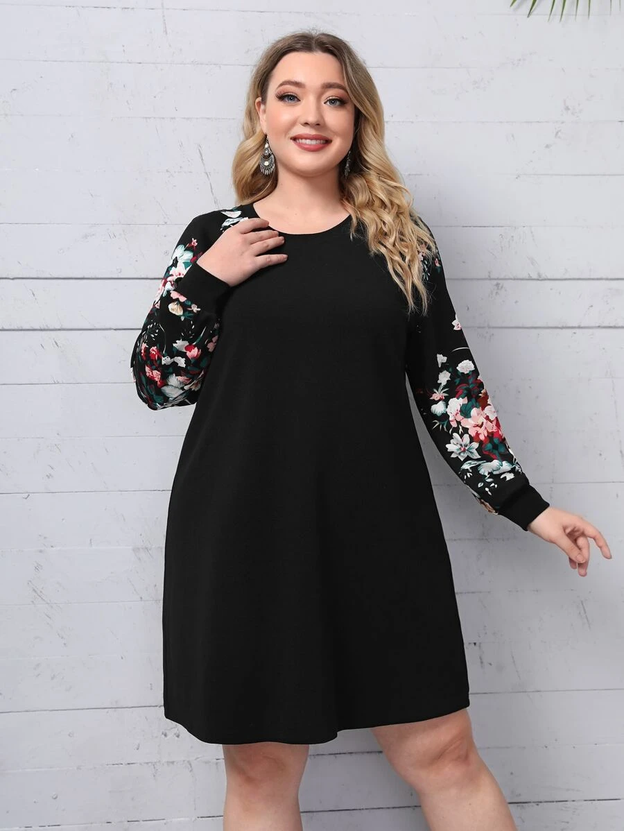 EMERY ROSE Vestido con estampado floral de manga raglán - Negro - Ver 1