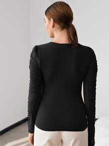 SHEIN Camiseta delgada de manga fruncido unicolor