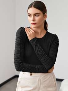 SHEIN Camiseta delgada de manga fruncido unicolor
