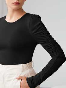 SHEIN Camiseta delgada de manga fruncido unicolor