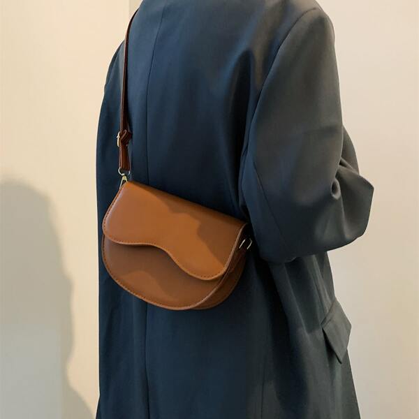 

Minimalist Flap Saddle Bag, Brown