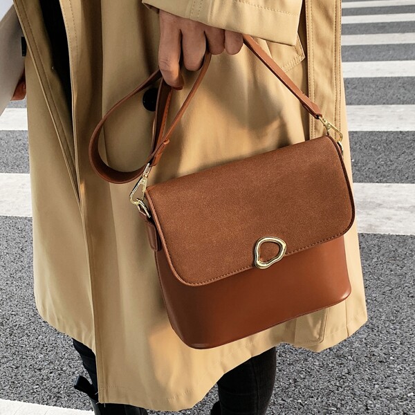 

Metal Decor Flap Bucket Bag, Brown