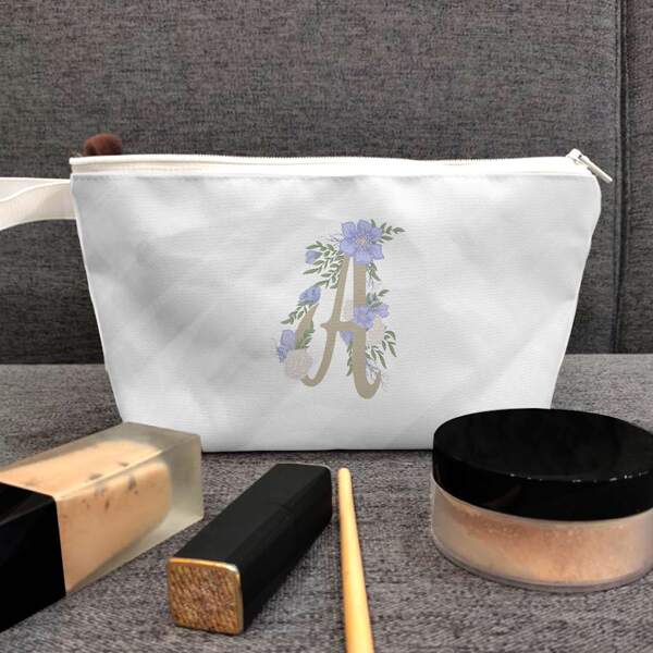 

Letter Graphic Zipper Makeup Bag, White