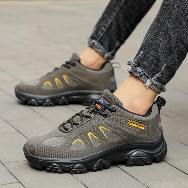 

Men Textured Breathable Hiking Shoes, Khaki