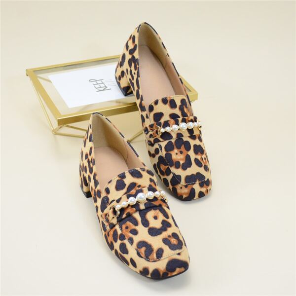 

Leopard Pattern Faux Pearl Decor Square Toe Flat Loafers, Multicolor