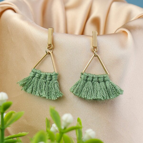 

Tassel Decor Drop Earrings, Green