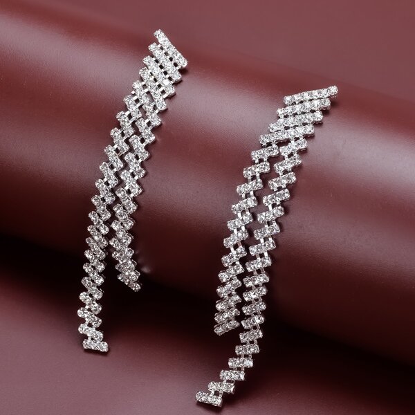 

Rhinestone Decor Drop Earrings, Silver