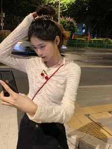 櫻桃細節蕾絲邊吊脖短款T恤 - 杏色 - 查看 1
