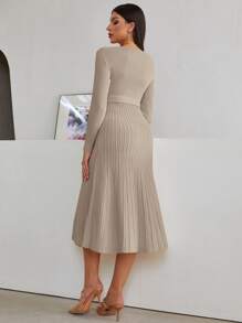 Modelyn Ladies áo len váy Thắt lưng Xếp li màu trơn Thanh lịch - Màu Khaki - Xem 2