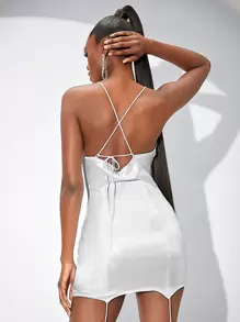 SHEINNeu Đầm Bất đối xứng Lộ Lưng Buộc lại màu trơn Gợi cảm - trắng - Xem 2